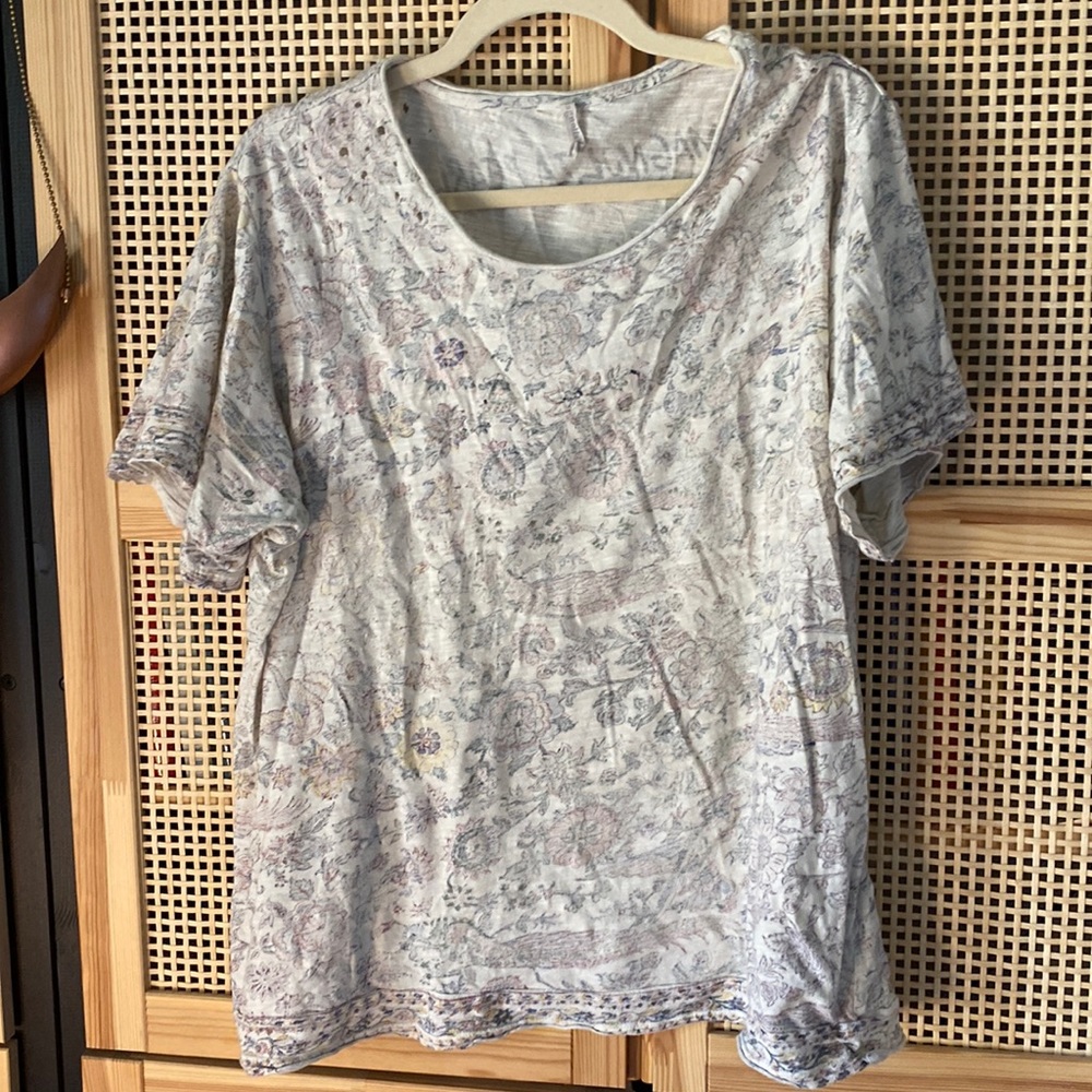 Magnolia Pearl tee